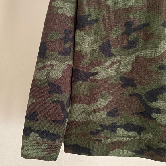 Boys Old Navy 3/4 Zip Camo Pullover - Picture 7 of 10